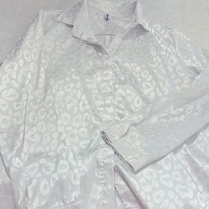 Women’s white career top